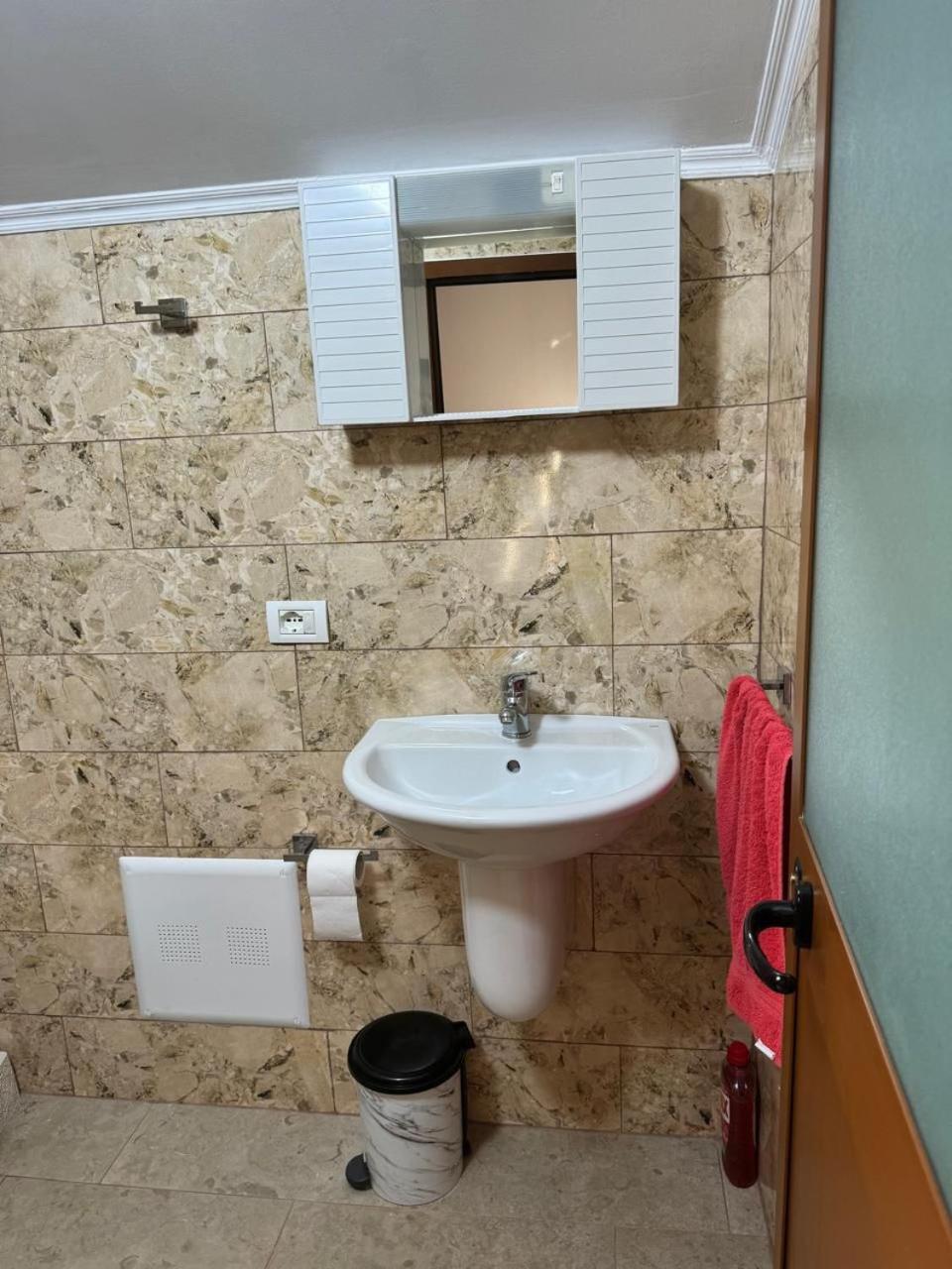 Apartment Zefi Rrenc Shkoder